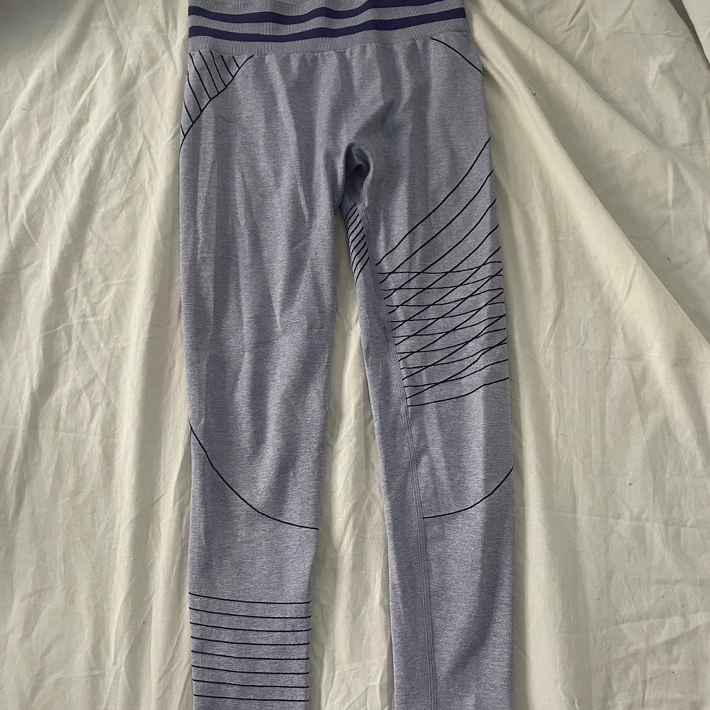 Blue fabletics leggings
